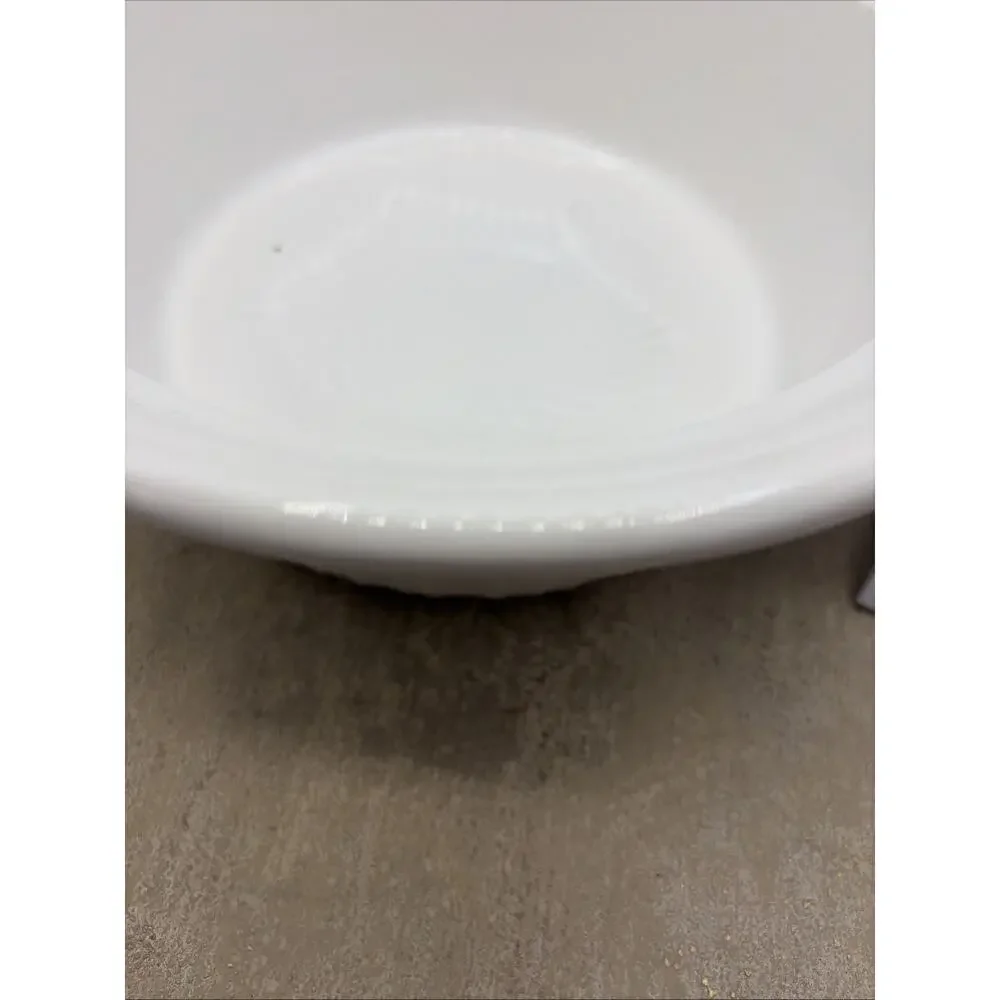 Corning Ware French White Round Casserole 2 Quart -1.9 L. 9.5”